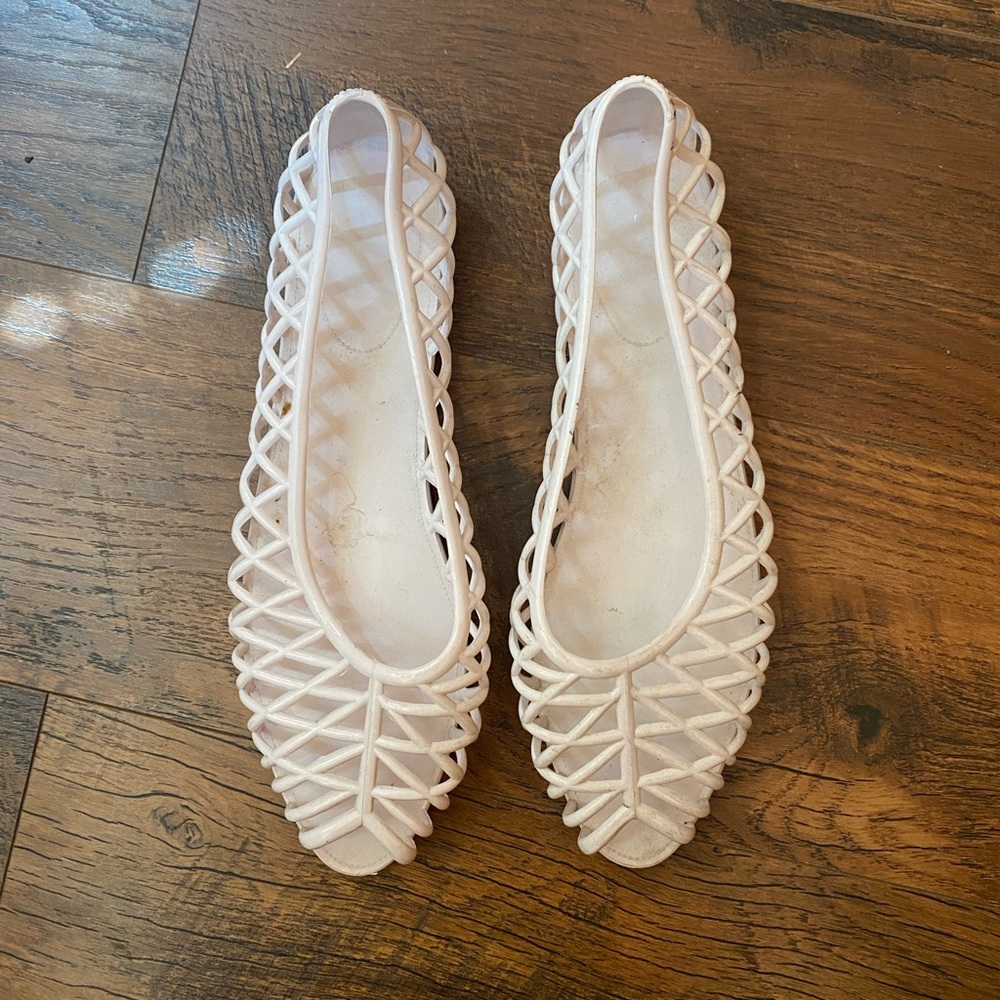 💥 American Apparel white jelly flats